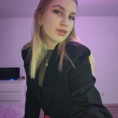 Частная массажистка Алиса, 22 года, Санкт-Петербург - фото 1