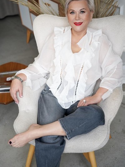 Частная массажистка Лара 